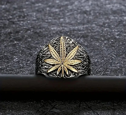 Stylish Men's Maple Leaf Ring.